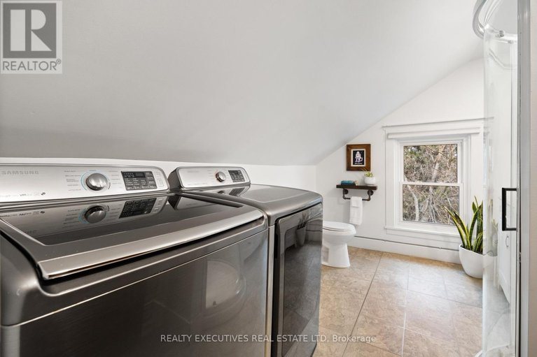 29627788/416-main-street/winchester/north-dundas/ontario/K0C2K0_16