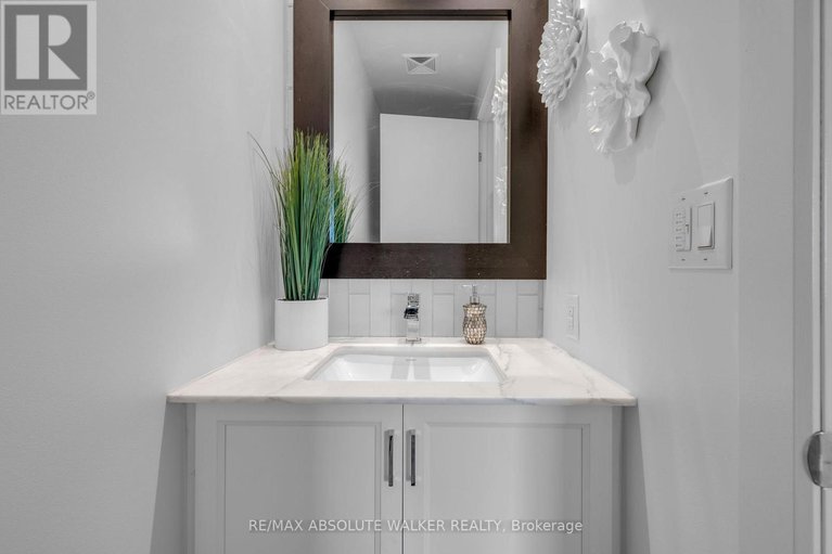 29127947/1006-7-marquette-avenue/vanier/ottawa/ontario/K1L8A7_26