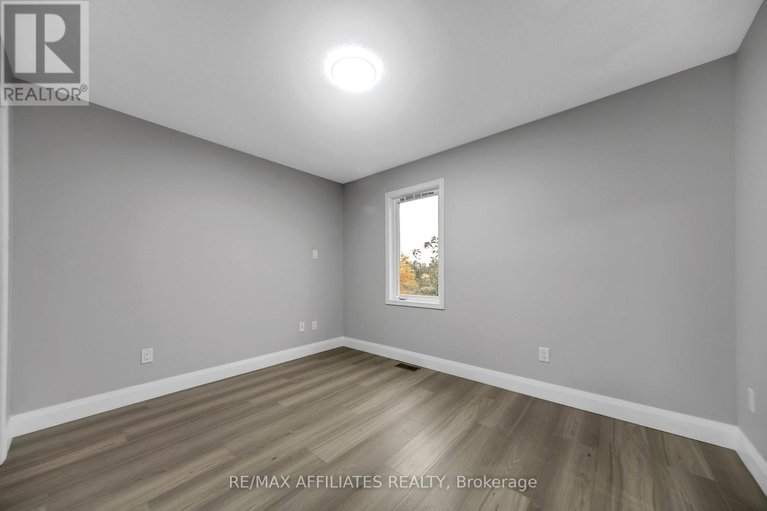 29042794/714-sanibel-private/westcliffe-estates/ottawa/ontario/K2H0A8_23