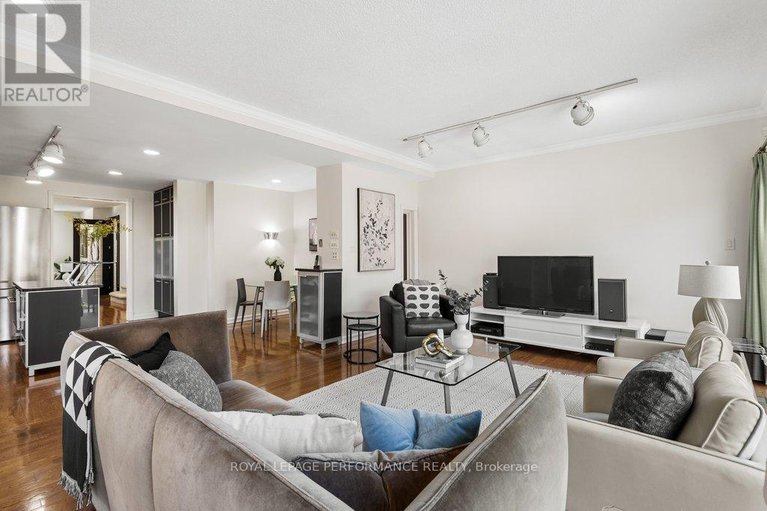 29650204/35-waverley-street/ottawa-centregolden-triangle/ottawa/ontario/K2P0T7_28