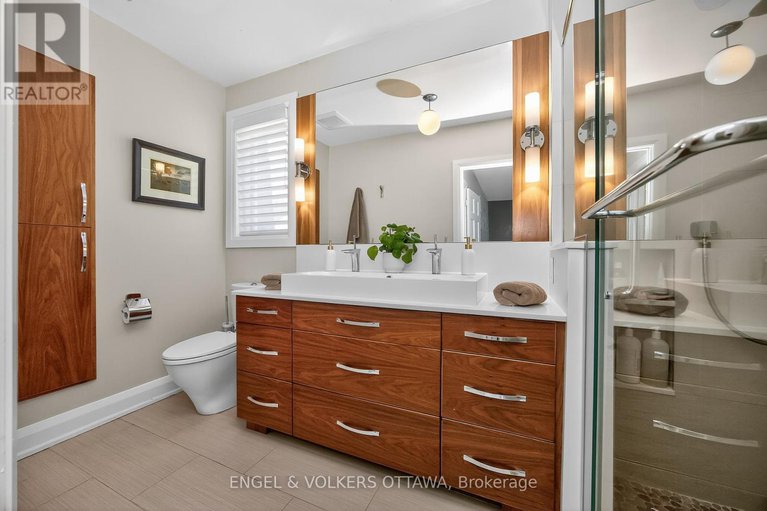 28849815/316-fairmont-avenue/civic-hospital/ottawa/ontario/K1Y1Y8_24