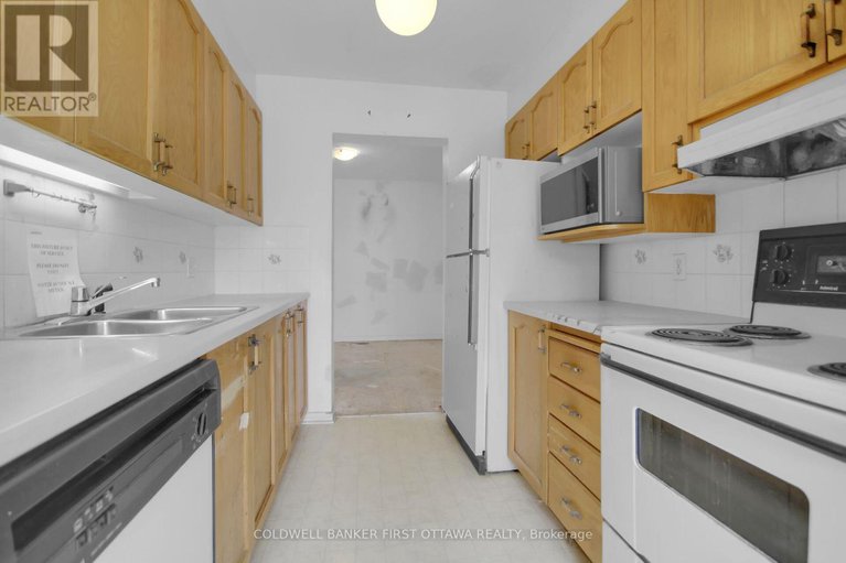 28221076/24-6141-red-willow-drive/chapel-hill/ottawa/ontario/K1C7J7_10