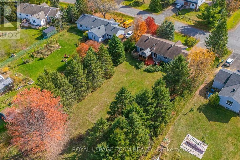 28996461/106-porcupine-trail/dunrobin-shores/ottawa/ontario/K0A1T0_49