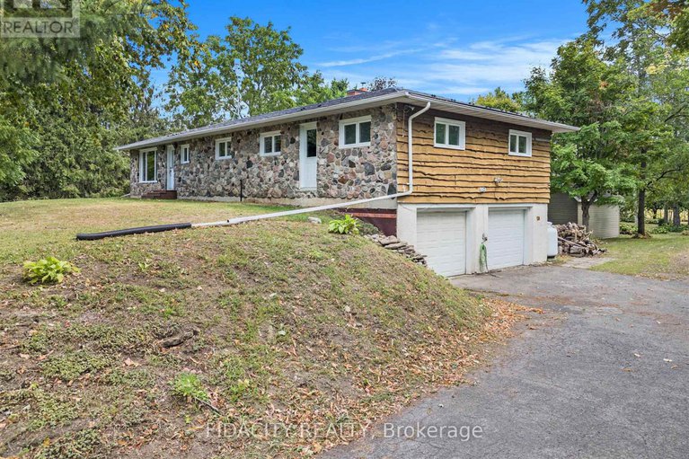 28837600/1910-beach-road/north-grenville-twp-kemptville-south/north-grenville/ontario/K0G1S0_2
