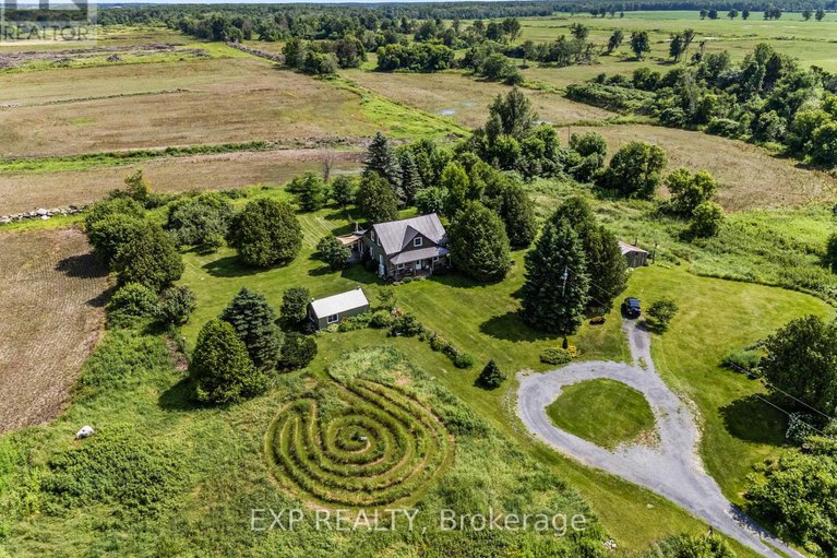 29061899/20612-laggan-glenelg-road/north-glengarry-kenyon-twp/north-glengarry/ontario/K0B1E0_3