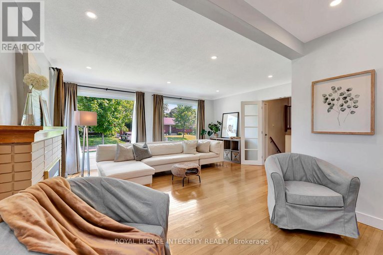 28621220/1150-albany-drive/bel-air-heights/ottawa/ontario/K2C2L3_8