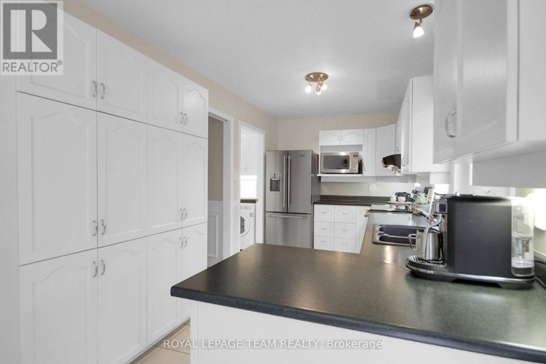 28525664/20-grand-cedar-court/stittsville-central/ottawa/ontario/K2S1C8_5