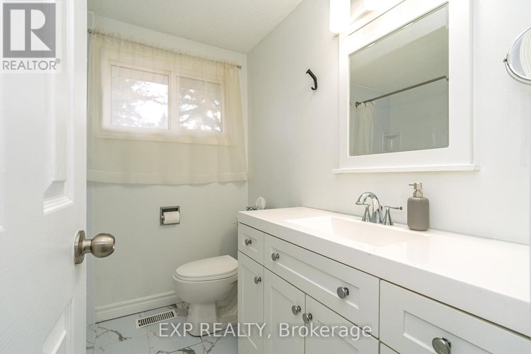 29105689/a-3915-old-richmond-road/arbeatha-park/ottawa/ontario/K2H8T9_22