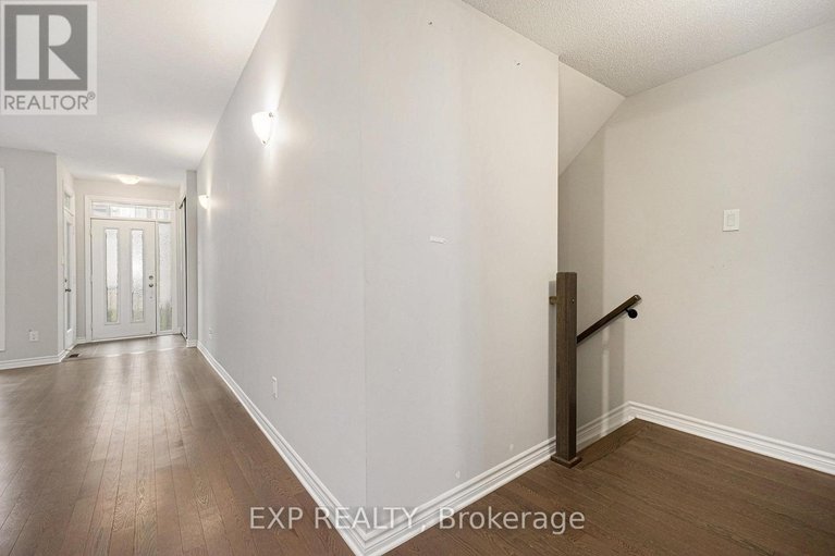 28877581/274-pembina-private/riverside-southgloucester-glen/ottawa/ontario/K4M0G7_8