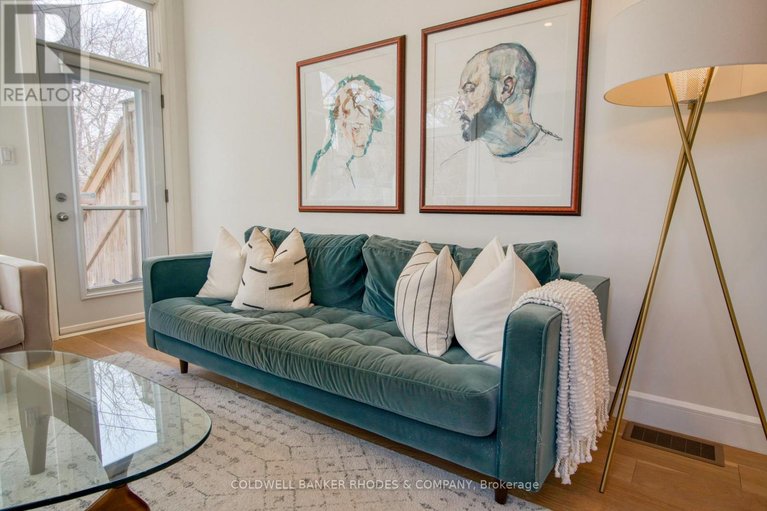 29579172/103a-stirling-avenue/hintonburg/ottawa/ontario/K1Y1P9_19