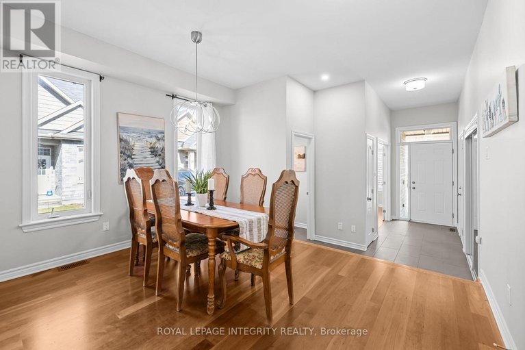 29655323/27-orange-blossom-private/blossom-parkleitrim/ottawa/ontario/K1T0M9_7