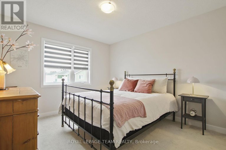 28291753/506-oldenburg-avenue/btwn-franktown-rd-fallowfield-rd/ottawa/ontario/K0A2Z0_37