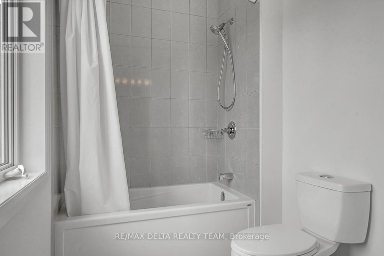 28745097/370-aquaview-drive/avalon-east/ottawa/ontario/K4A5K5_24