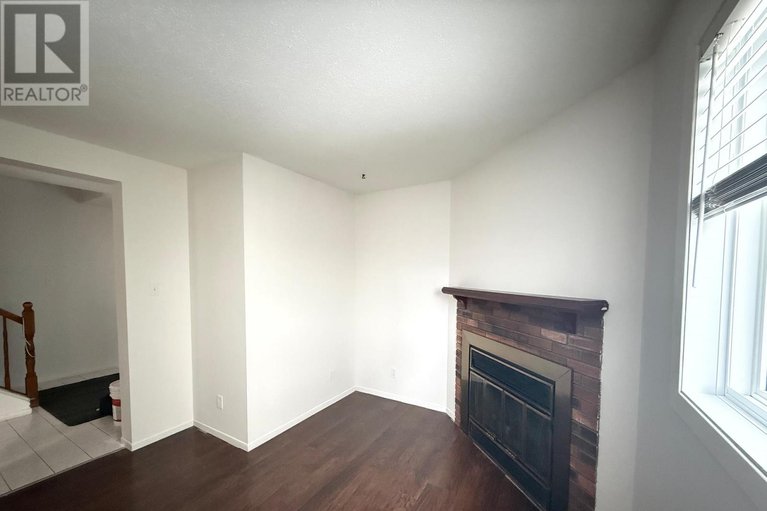 29238699/712-mathieu-way/fallingbrookpineridge/ottawa/ontario/K4A2S5_7