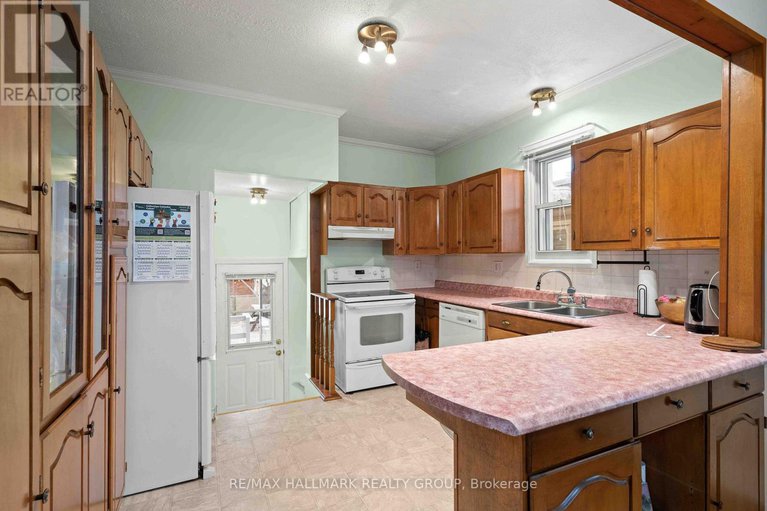 29118509/318-shakespeare-street/vanier/ottawa/ontario/K1L5M2_11