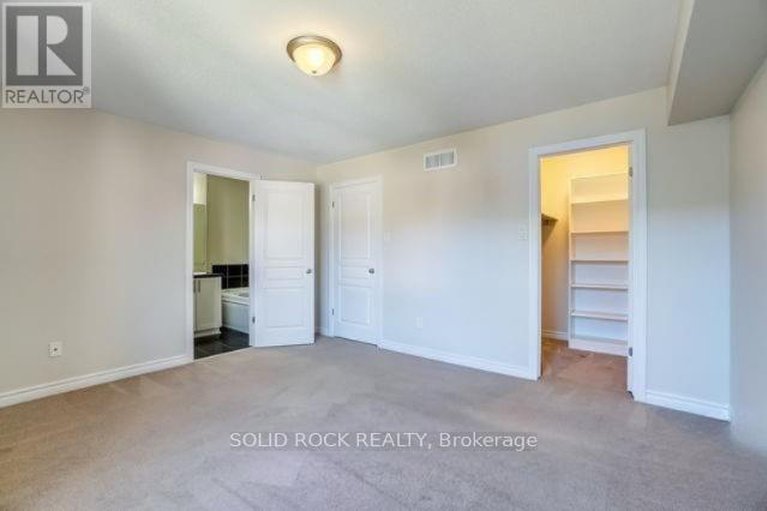 28821782/604-tennant-way/riverside-southgloucester-glen/ottawa/ontario/K4M0C6_18