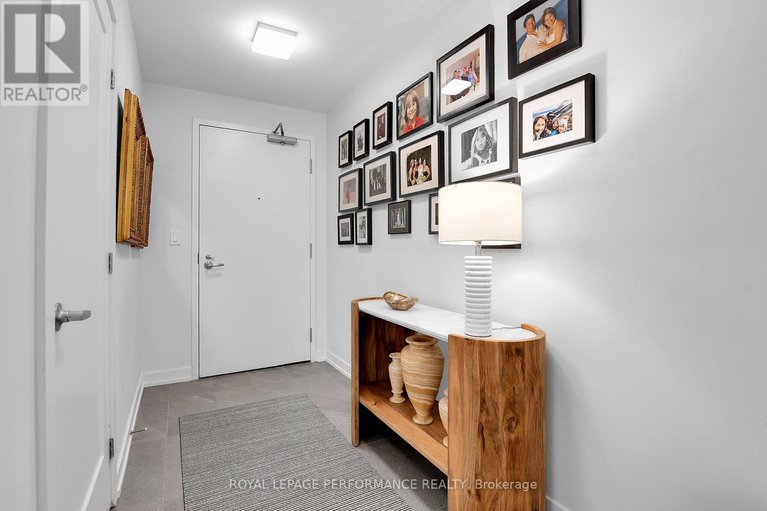 28993305/301-570-de-mazenod-avenue/ottawa-east/ottawa/ontario/K1S5X2_5
