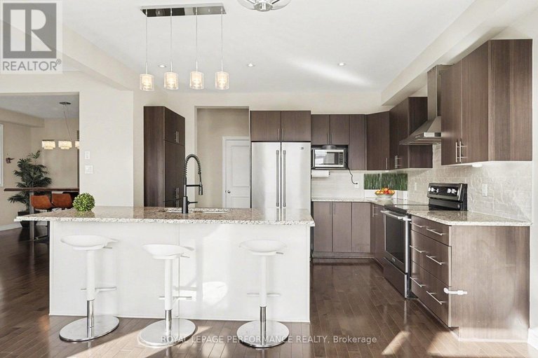 29669159/504-yellow-birch-street/mer-bleuebradley-estatesanderson-park/ottawa/ontario/K1W0J3_4