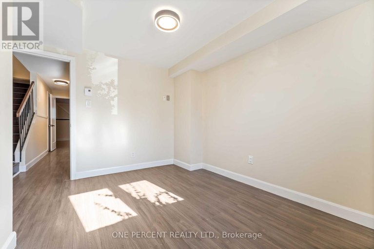 29514988/a-6643-bilberry-drive/convent-glen-north/ottawa/ontario/K1C4N5_16