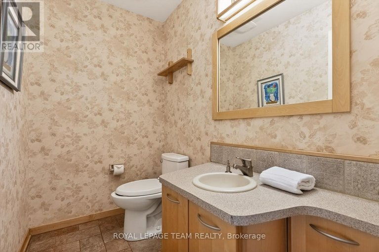 29684350/3124-quesnel-drive/mooneys-bayrevelstoke/ottawa/ontario/K1V7E6_15