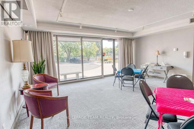 29082658/2006-1195-richmond-road/woodroffe/ottawa/ontario/K2B8E4_10