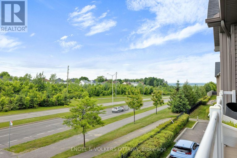 28491799/4-44-sternes-private/springridgeeast-village/ottawa/ontario/K4A0X8_34