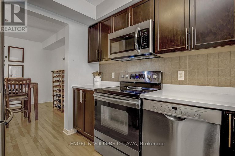 29355426/308-tabaret-street/emerald-meadowstrailwest/ottawa/ontario/K2M0B8_17