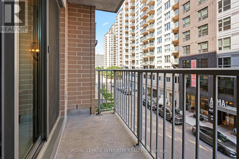 29160296/309-200-besserer-street-n/sandy-hill/ottawa/ontario/K1N0A7_30