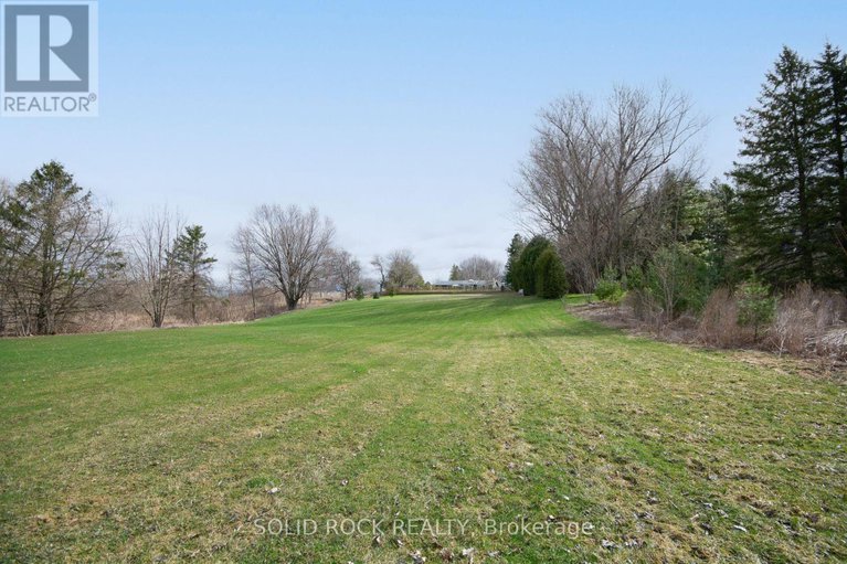 28251367/724-river-road/riverside-southgloucester-glen/ottawa/ontario/K4M1B2_31