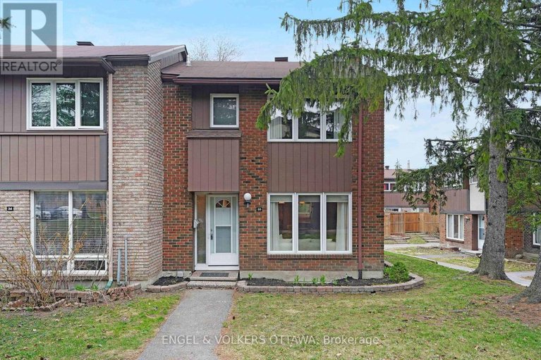 29677909/33-2111-montreal-road/beaconwood/ottawa/ontario/K1J8M8_1
