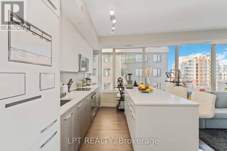 28356042/307-111-champagne-avenue-s/west-centre-town/ottawa/ontario/K1S5V3_7