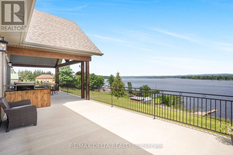 29456390/3815-old-highway-17-road/clarencerockland-twp/clarence-rockland/ontario/K4K1W2_43