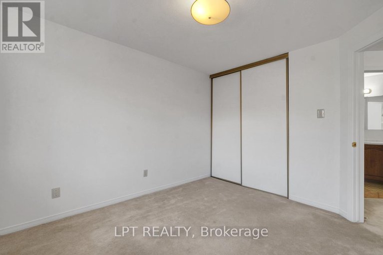 28752379/6-sandcliffe-terrace/centrepointe/ottawa/ontario/K2G5X1_28