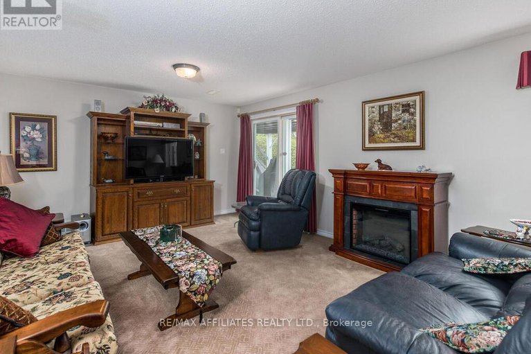 28461946/32-mika-street/stittsville-north/ottawa/ontario/K2S1K8_19