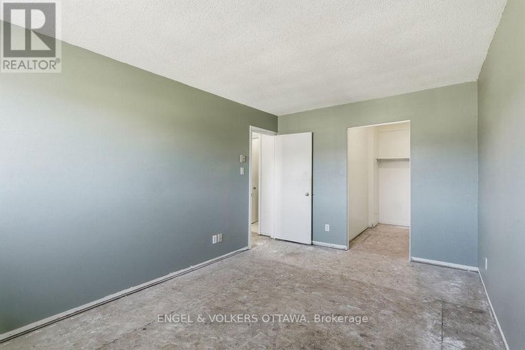 29657683/508-1589-st-bernard-street/sawmill-creektimbermill/ottawa/ontario/K1T3H7_13