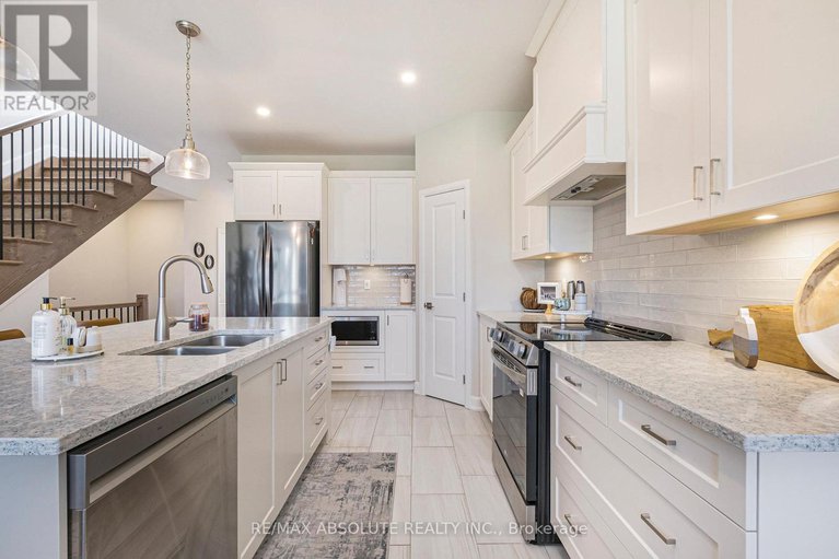 28955191/16b-cockburn-street/richmond/ottawa/ontario/K0A2Z0_7