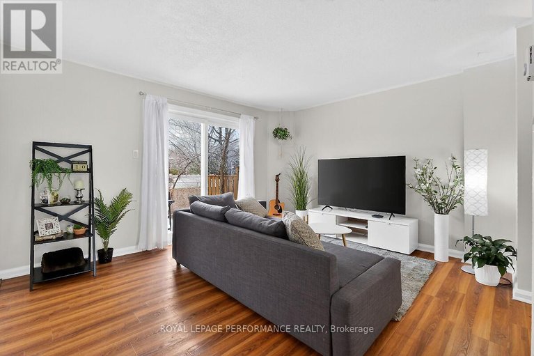 29468633/42-compata-way/blackburn-hamlet-south/ottawa/ontario/K1B4W9_7