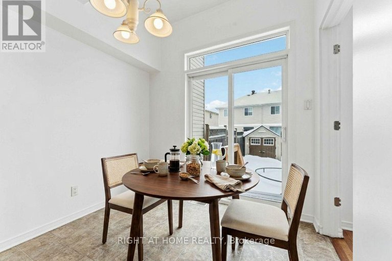 29405194/994-klondike-road/morgans-grantsouth-march/ottawa/ontario/K2K0C3_11