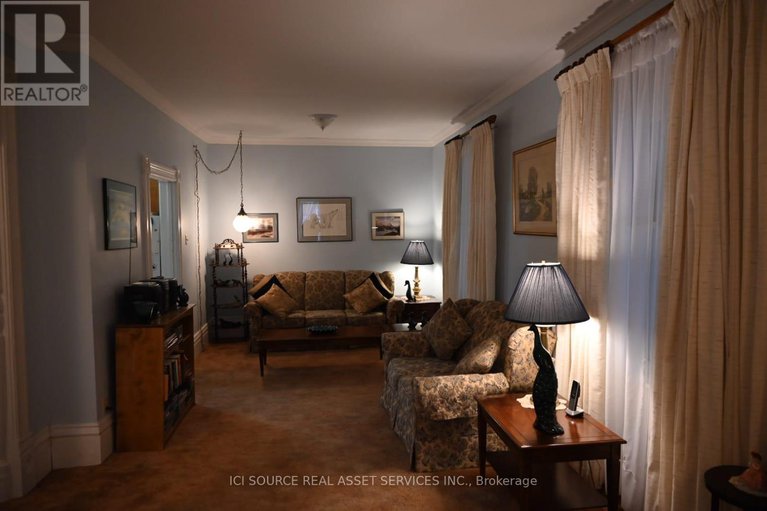 29278430/11-peter-street/maxville/north-glengarry/ontario/K0C1T0_6