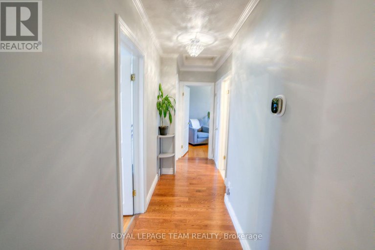 29083741/12-oakview-avenue/meadowlandscrestview/ottawa/ontario/K2G3A1_20