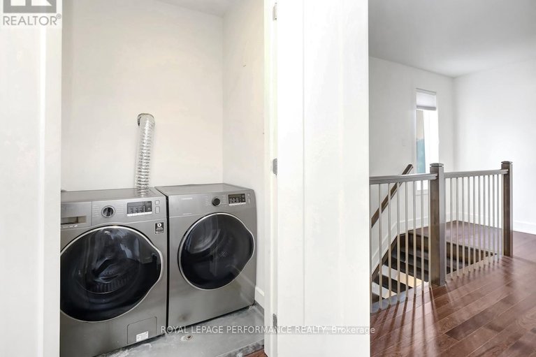 28923726/2183-deschenes-street/woodroffe/ottawa/ontario/K2B6N2_27