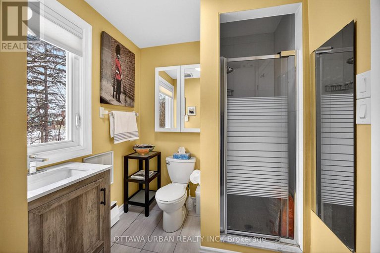 29303300/3-pentry-lane/old-ottawa-south/ottawa/ontario/K1S0X1_16