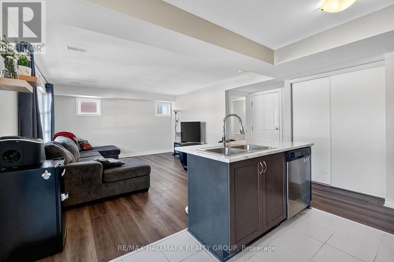 29080802/22-235-infusion-private/strandherd/ottawa/ontario/K2J5X2_14