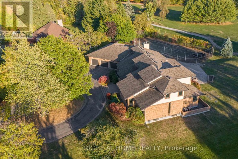 29001389/5-burnt-tree-court/cedar-hillorchard-estates/ottawa/ontario/K2R1B8_48