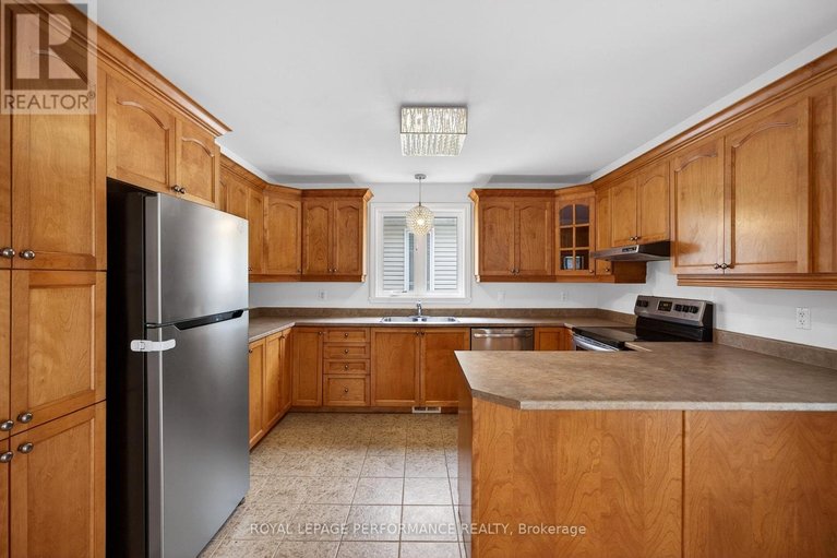 29687410/2694-sylvain-street/town-of-rockland/clarence-rockland/ontario/K4K1V3_8