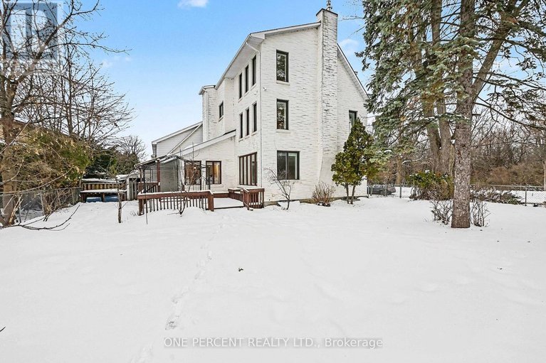 29455179/60-pontiac-street/ottawa-westtunneys-pasture/ottawa/ontario/K1Y2K1_23