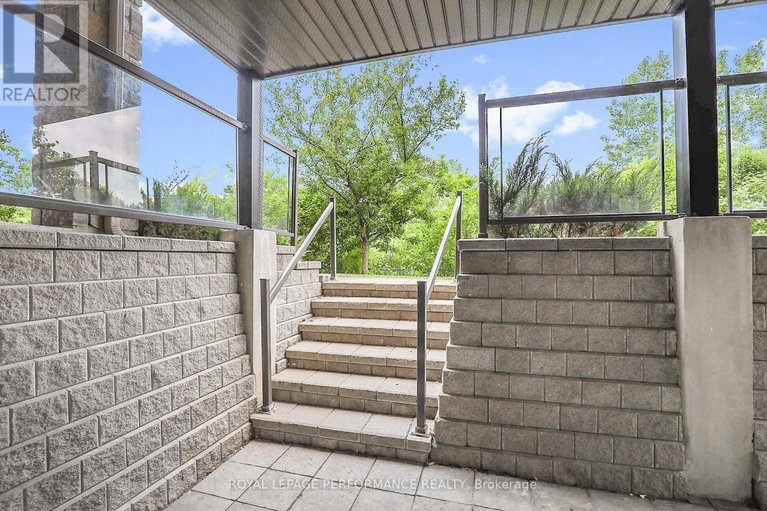 28468880/2-40-prestige-circle/chatelaine-village/ottawa/ontario/K4A0W9_16
