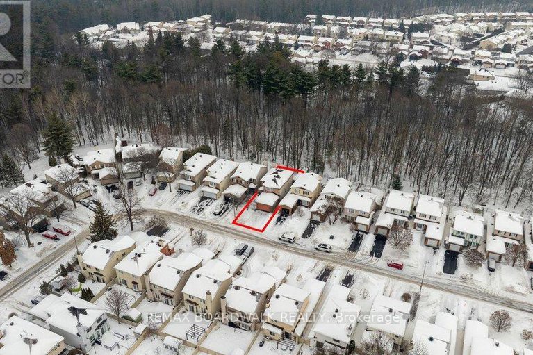 29379156/1707-des-perdrix-crescent/orleanssunridge/ottawa/ontario/K1C5E3_39