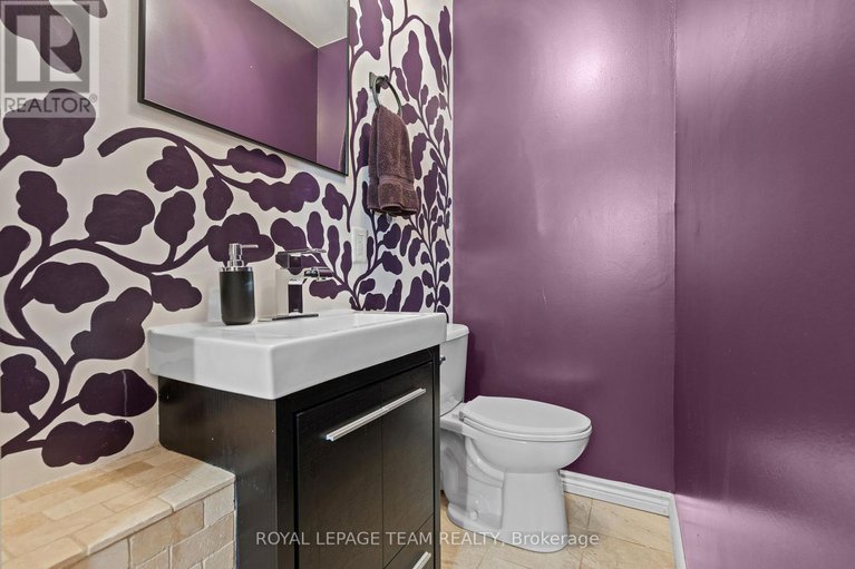 28889224/230-currell-avenue/westborohampton-park/ottawa/ontario/K1Z7J3_23
