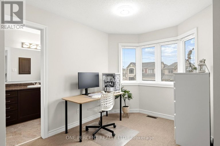 29630688/620-clearbrook-drive/strandherd/ottawa/ontario/K2J5S2_25